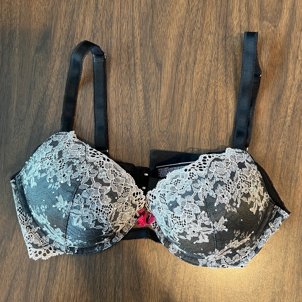 NWOT Victoria Secret Dream Angels Push Up Bra 36C